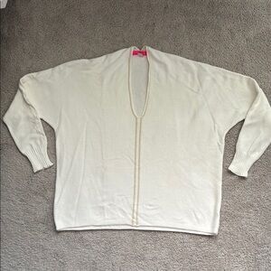 Cream/Gold Detail V-Neck Sweater